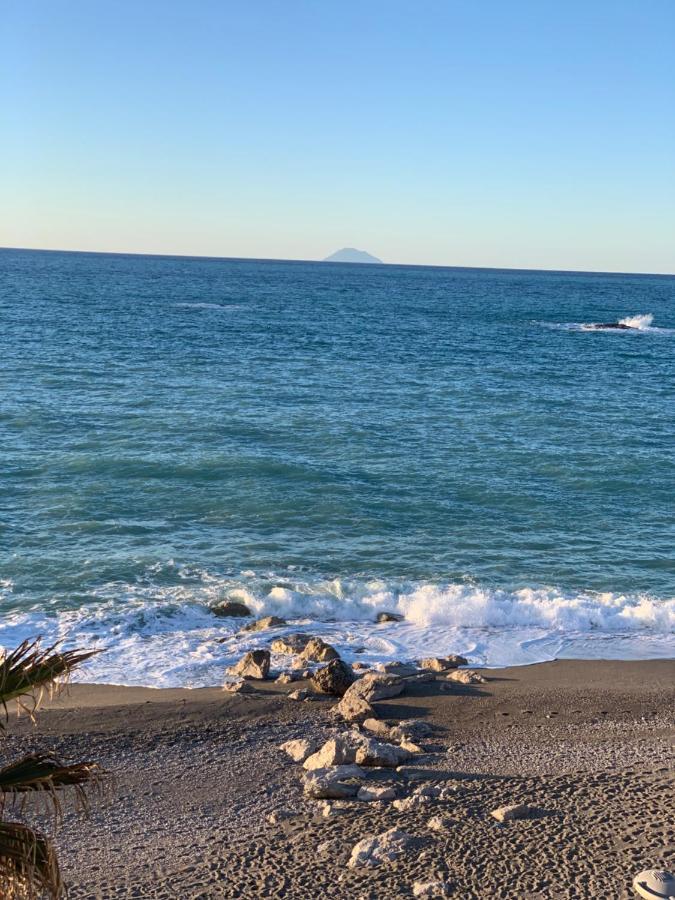Ferienwohnung La Porta Delle Eolie Capo dʼOrlando Exterior foto