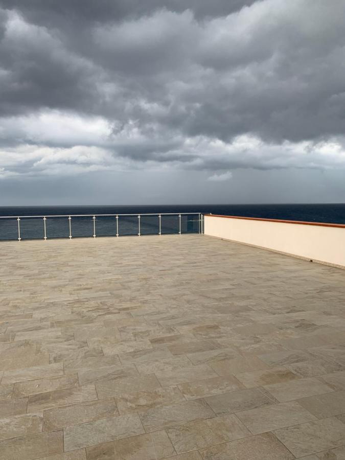 Ferienwohnung La Porta Delle Eolie Capo dʼOrlando Exterior foto