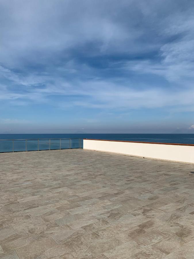 Ferienwohnung La Porta Delle Eolie Capo dʼOrlando Exterior foto